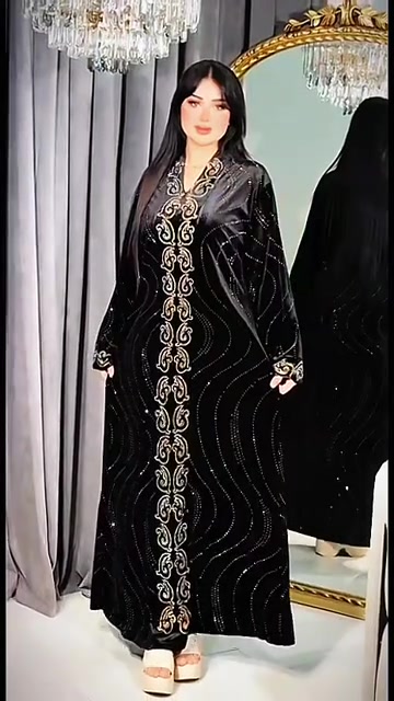 ملابس • تفاصيل ناقصة