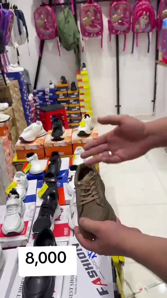 مجمع مصطفى البصام 👟 ✨ وفرنا لكم حذاء شبابي بناتي  السعر 8,000 آلاف فقط! 📍 العنوان: السماوة - الشرقي (قرب مجمعات محمد البصام للأطفال) 📲 للحجز والتوصيل عبر الواتساب: واتساب موبايل 📱 ‭***********‬ القياسات كل موديل مذكور بالفيديو
