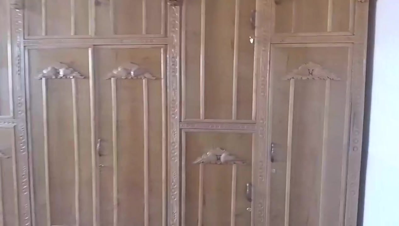 🔥 فرصة لا تفوّت لأهل بغداد 🔥
🛏️ غرفة نوم نجارة عراقية للبيع 🛏️
إذا تدور على غرفة متينة، مرتبة ونجارة عراقية أصلية وبسعر مناسب، هاي فرصتك 👌
✨ غرفة نوم كاملة – مستعملة ومحافظة عليها ✅ نجارة عراقية قوية ومتينة
✅ شكل أنيق ومرتب
✅ مناسبة للبيت أو للعرسان
✅ السعر مناسب مقارنة بالنجارة الجديدة
✅ المعاينة على الطبيعة 
💰 السعر: 800,000 دينار فقط
📍 الموقع: بغداد – جسر ديالى
📞 للتواصل والاستفسار: ***********
🔥 السعر قابل للتفاوض  عند المعاينة 🔥
لا تفوّت الفرصة، اللي يريد غرفة عملية ومتينة وتخدمه سنين يتواصل ويحدد موعد للمعاينة 🌹
#غرفة_نوم #غرف_نوم #نجارة_عراقية #بيع_وشراء #بغداد #جسر_ديالى #اثاث_مستعمل
