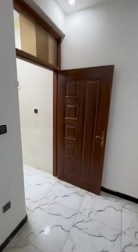 بيت طابق ثاني جديد صار 5 اشهر من كمل جاهز من كلشي بي سبلت جديد وكهربائيات كامله وتانكي وسخان و بنكات ومفرغه صاروخيه البيت جديد ممسكون ابد (الزيتون- دور غازي) اتصال+ واتساب

‭***********‬
