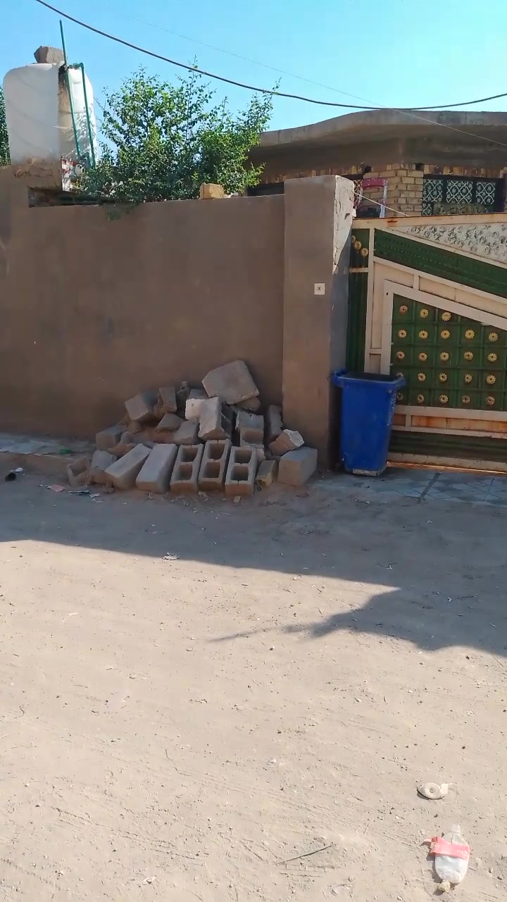 بيت للبيع مساحه 300م 3 غرف نوم واستقبال و محل بحي الجمعيه زراعي مقابل مجمع التركي ثاني شارع بالزراعي ه‍ *********** +واتساب
