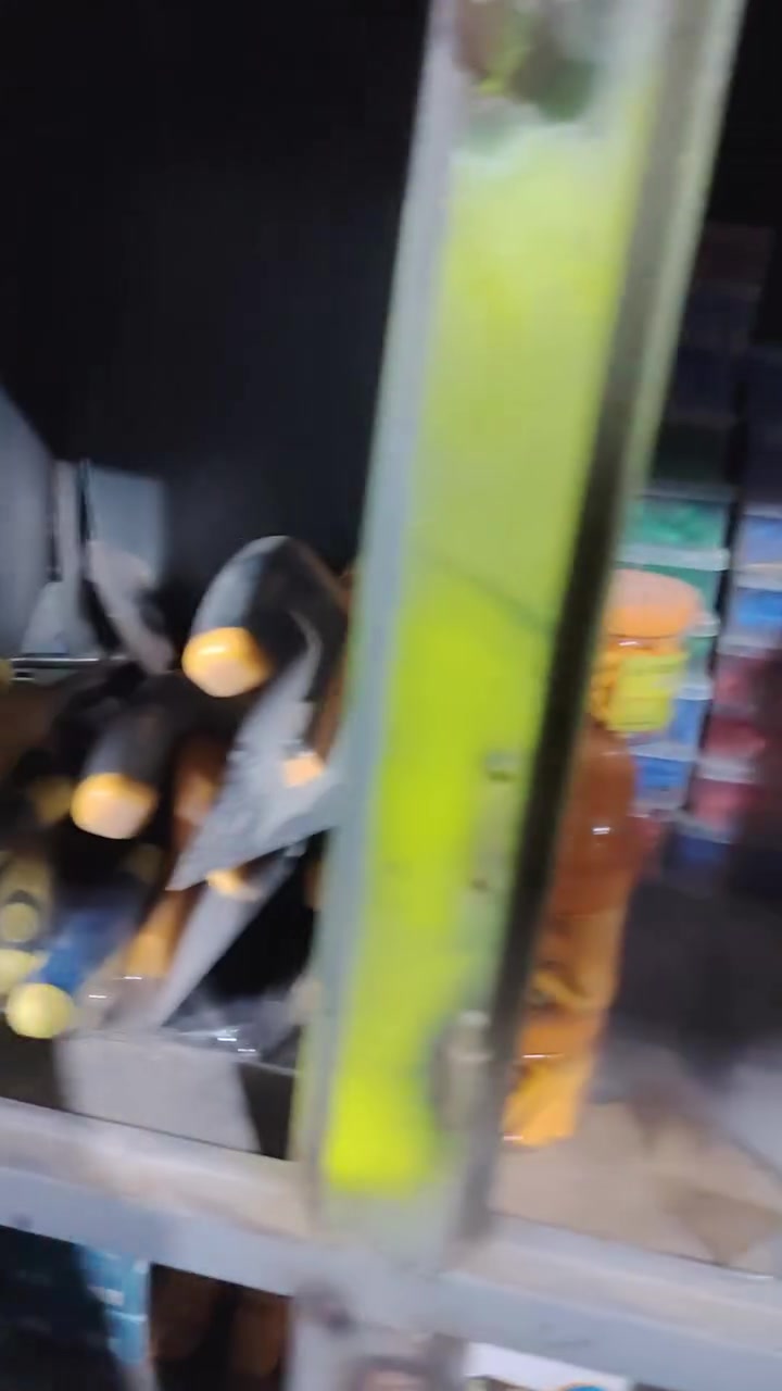 يا الله محل انشائيه للبيع مع الرفوف وتاجير المحل ١٥٠ شهري يوجد نت وسحب بل محل المحل يشتغل خير من الله بس ماعندي من يلتزم بيه تريد تشتري وتاجر وتكعد بيه خير وهله تريد تدخل شريك بل العمل أهلا وسهلا للبيع او شراكه موقع المحل بغداد حسينيه الراشديه شارع الحشد تجاري والبناء خير من الله وبيه سكلات وعرباين ودريلات كبيره وصغيره تعال رزقي ورزقك على رب العلمين تريد وحدك تريد شركه موبايل صاحب المحل *********** بي وتساب وينهم الي يكول ماكو شغل حرك نفسك وكول يا الله

