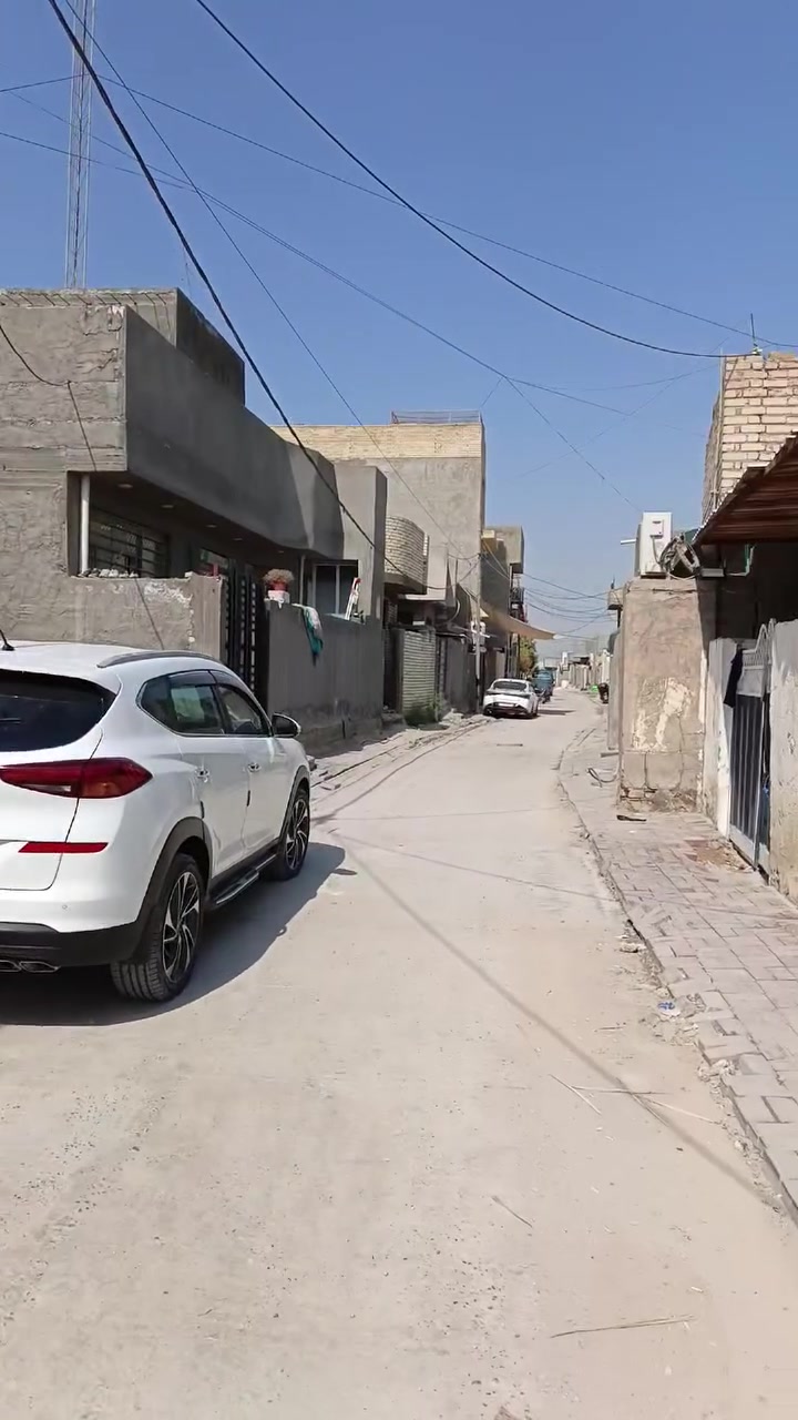مشتمل طابو زراعي سند ٢٥ المساحه ١٠٠ البناء قديم يعتبر قطعه طويريج حي الجمعيه شارع مدرسة نبع المعرفه الاهليه كافه الخدمات 
أبو إيه ***********
