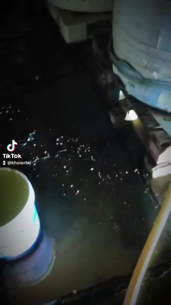 صحتك وصحة عائلتك تبدأ من ماء نظيف ونقي! 💧
​خدمات تنظيف وتعقيم خزانات المياه في محافظة ديالى 🧼✨
​هل لاحظت تغيراً في لون أو طعم المياه؟ الخزانات المهملة هي البيئة المثالية لتراكم الترسبات، الطحالب، والبكتيريا التي تؤثر مباشرة على صحة أسرتك.
​نحن نقدم لك الحل الأمثل بأحدث أساليب التنظيف والتعقيم لنضمن لك مياه صحية ونقية 100%.
​🌟 لماذا تختار خدماتنا؟
​تنظيف شامل وعميق: إزالة كافة الأطيان، الترسبات، والتكلسات المتراكمة في القاع والجدران.
​تعقيم آمن ومضمون: نستخدم مواد تعقيم آمنة تماماً على الصحة ومطابقة للمواصفات.
​سرعة ودقة في العمل: كادر متخصص وأجهزة حديثة تضمن لك أعلى جودة وأسرع إنجاز.
​أسعار مناسبة: أفضل خدمة بأفضل سعر تنافسي.
​📍 تغطية شاملة
​نصلكم في جميع مناطق ومدن محافظة ديالى (بعقوبة، الخالص، المقدادية، وباقي النواحي).
​📞 للحجز والاستفسار، اتصل بنا الآن:
***********
(راحتكم وصحتكم أمانة لدينا)
