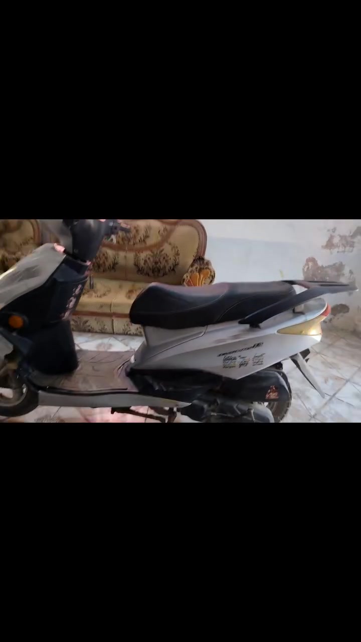 السلام عليكم دراجه سكنز نضيفه للبيع نكره سلف ماعايزه أي شي ومناسبه بيع مستعجل هاذاا قمي ***********
