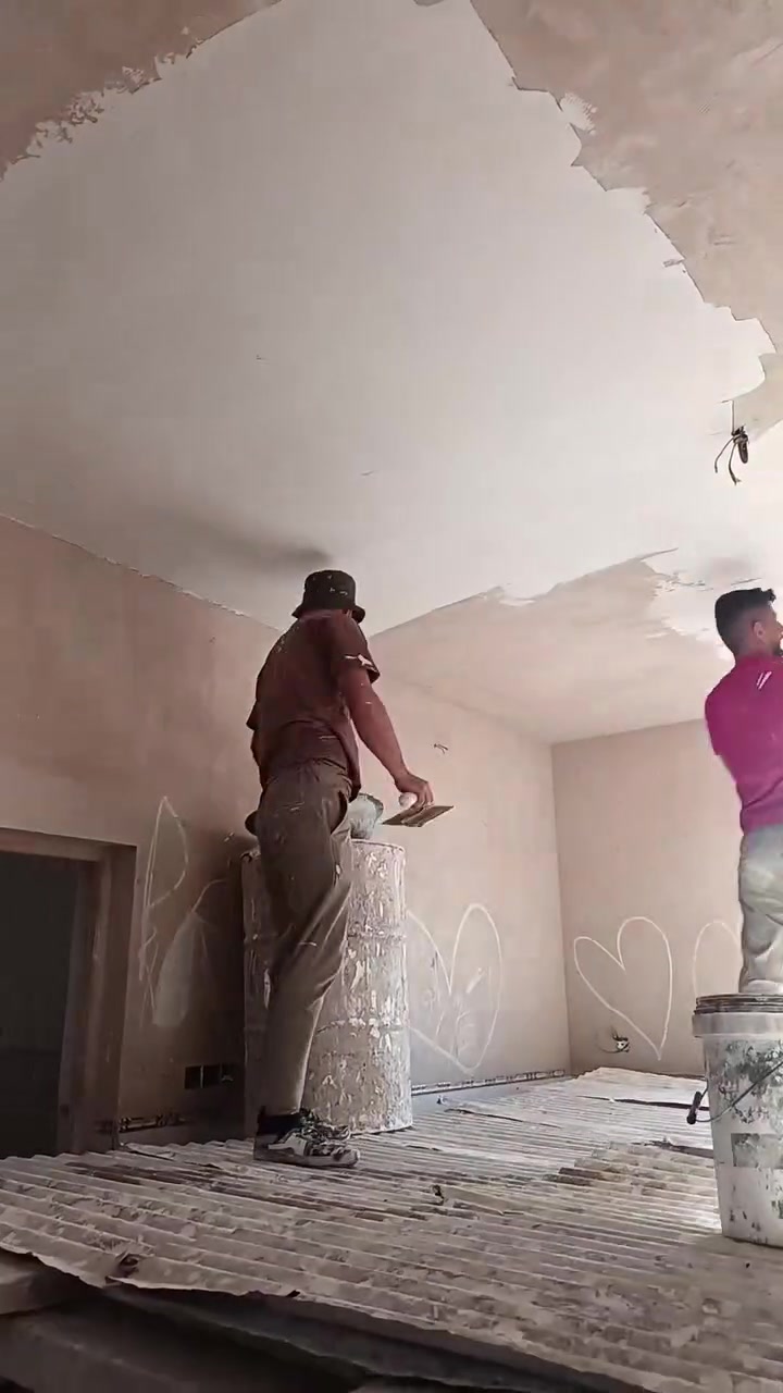 كادر خلفات مبيضجيه شغل درجه اولى للعمل تشميع وتصفير ولبخ وجص وبورك في بغداد الشعب
الاتصال ***********
