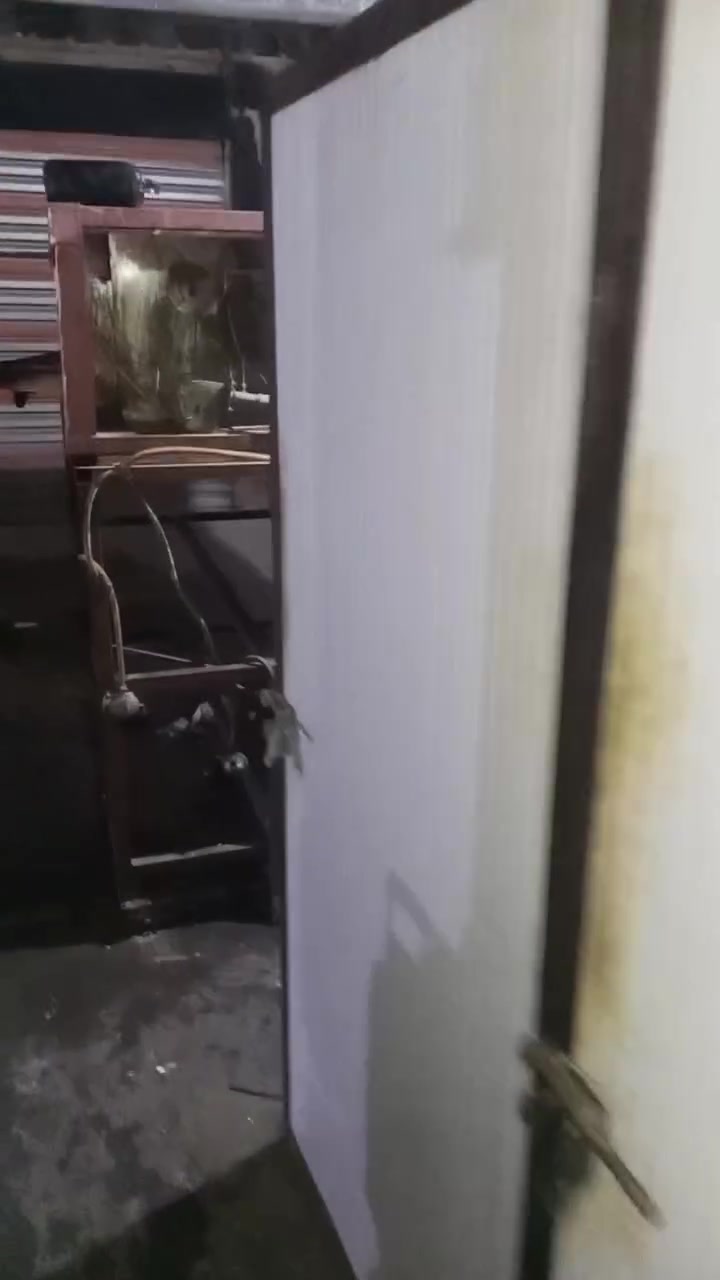 غراض فرن كهربائي لبيع
*********** واتساب 
لجميع 
فرن كهربائي 
خماره 3بيبان صندويش
اربع عرباين 
60طاولي 60*80
50طاولي بقلاوه 40*60
ثلاجه ومجمده وتزكا 
خلاط كيك 30لتر 
بطل خماره 
#الجميع
مكاني بغداد
