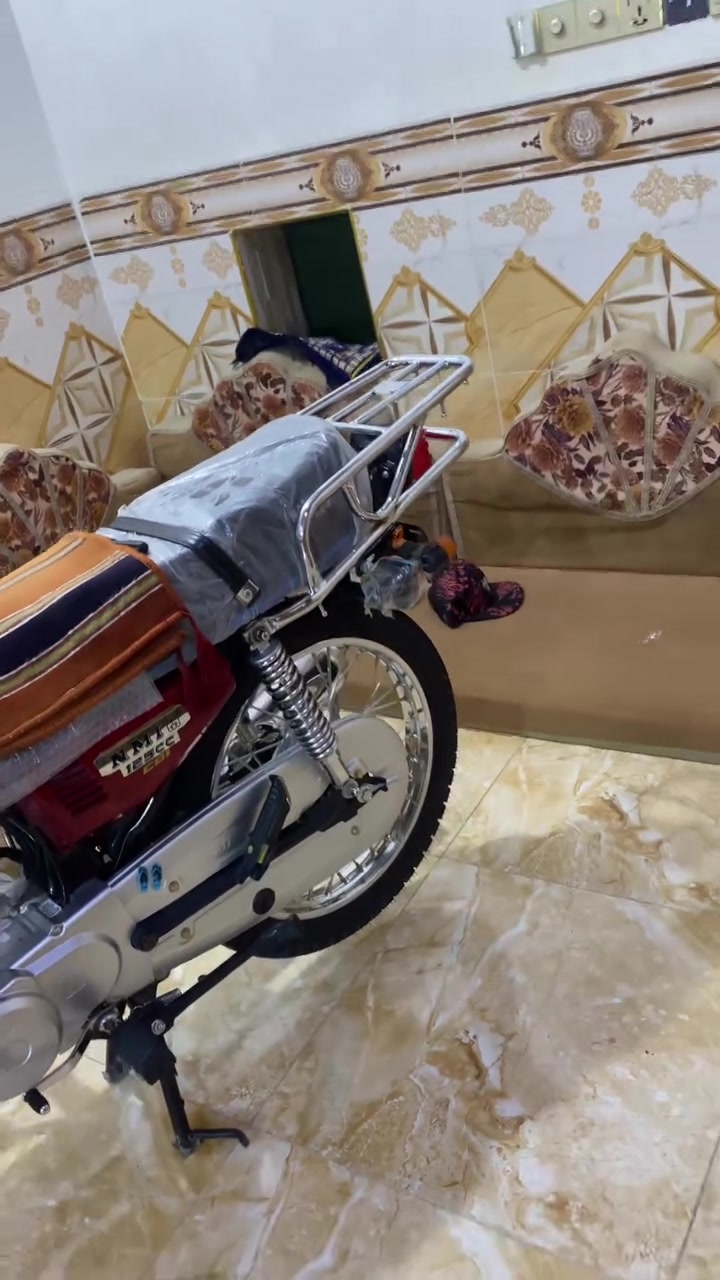 ههههلو 
دراجـه شلامـجه من الطول لطول بس الشاصي اصولـي متيااز 
تعمير جديد 
مديل 23
مكانـي نجف مناذرهـ
الـسعر 1275
رقمـي.   ***********
