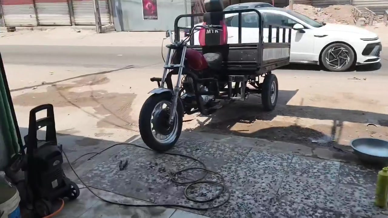 السلام عليكم لدينا قطع غيار سيارات أمريكي  ***********
