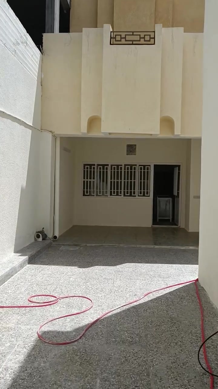 🔥 دار تجاري  راقي للايجار – فرصة مميز
مناسب يكون شركة أو مركز اومكتب تجاري 

أو محل كبير ومخزن 
📍  حي العباس مجاور حلويات المصطفى على شارع الرئيسي عامود 8

📐 مساحة الدار:375 متر

🏡 ▪️وقريبة من جميع الخدمات

✨ دار نظيف جدآ يصلح مذخر  أو مقر شركة

📞 للاستفسار:
***********
***********
🤍
