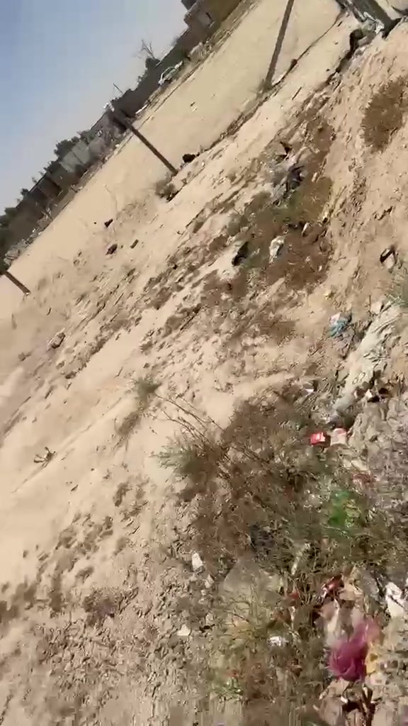 سلام عليكم البيع فوك الف متر في نجف عله طريق  يا علي   عمود 216يبعد عن شارع 200متر سعر (20) مليون وبيهه مجال (***********)
