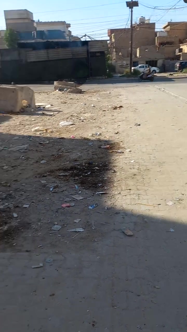 دار للبيع  طابق واحد
مساحه 140 متر الواجهه 10 نزال 14 بناء حديث شغل درجه اولى بناء سنه 2025  يحتوي على غرفتين نوم 2 وستقبال جبيره وحولي جبير ومناور 2 والحمام الي فوك كامل   *********** واتساب 
 العنوان الغربي قطاع السادس قرب حسينيه البصعه الطاهره
