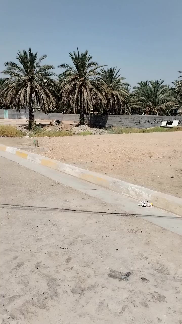 السلام عليكم قطعه للبيع طابو زراعي سند ٢٥ مساحة ١٥٠ م مجمع جديد شارع عريض عنوان كربلاء طريق بغداد تيل 18 يم مدارس محمدية بلشارع حسنية ام البنين سعر ١٢٠ مليون تواصل على الرقم *********** رقم ثاني ***********
