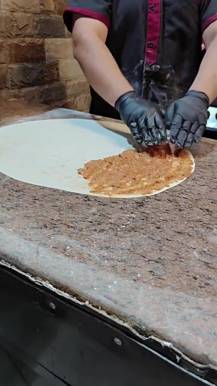 نكهات مميزة وجودة تستحق التجربة 🌯🍕
نقدم لكم أشهى الشاورما، البيتزا، ولحم بعجين والبركر بطعم لا يُقاوم وأسعار مناسبة.
📍 العنوان: بغداد – العامرية – شارع العسل – قرب مجمع روزة.
🚗 خدمة التوصيل متوفرة إلى المناطق القريبة.
📞 للطلب والاستفسار: *********** ***********
مطعم اسطنبول... الطعم اللي يخليك ترجع مرة بعد مرة. ❤️🍽️ #بيتزا #بركر #لحم_بعجين #شاورما #صاج #زنكر #سكالوب #فاهيتا #ريزو #كص #فلر #كنتاكي
