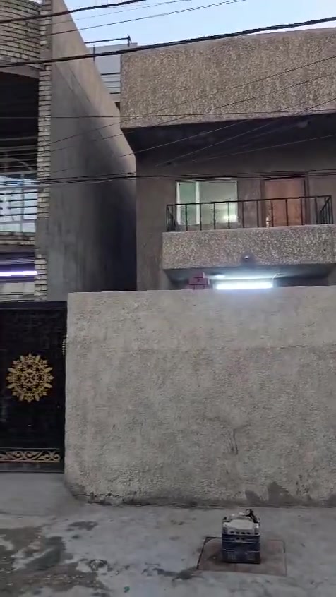 السلام عليكم
بيت للايجار 
المساحه ١٥٠  متر
العنوان / الدورة الميكانيك 
مجاور جامع الارقم_ سوق جمعية شارع ٦٠ .

صاله كبيرة
غرفتين نوم ٢
مطبخ
صحيات/ حمامين٢
منور كبير
حديقة كبيرة

ماء ومجاري وكهرباء تأسيس جديد.

سخان و ماطور ماء .
البناء جديد جدا.

للاتصال  
***********

((وقت الاتصال دليل ذوقك )) .
