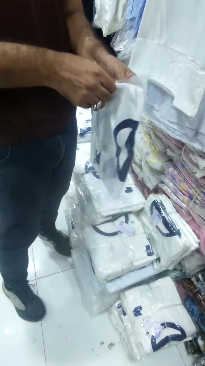 كل ماهو جديد ✅   نبدي الموسم بالتخفيضات🔥💪🏻
ب5.000 دينار فقط
الأسعار ب نازل ⬇️⚒️⬇️
تيشيرت الخامة الاصلية  💯
القياس 🔥من الأول ابتدائي إلى السادس اعدادي 🔥
📌 السماوة / مول ابو مهدي الطابق الارضي /المجمع قبل الأخيرمجمع علي الحسناوي ♥️
يتوفر توصيل لكافة محافظات العراق 🚚
واتساب ***********☎️
أهلاً وسهلاً بكم
@أبرز المعجبين
