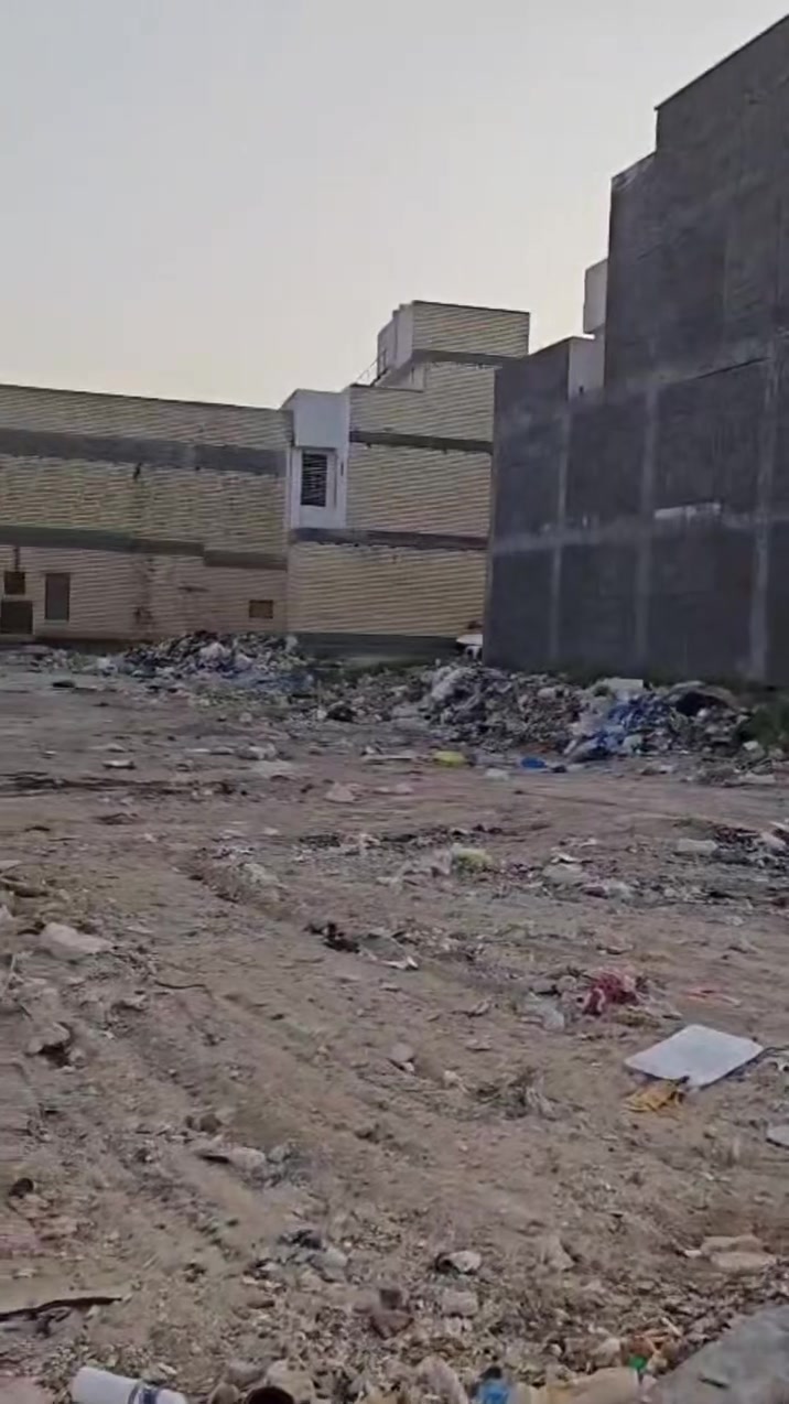 سلام وعليكم
@إشارة   قطعه ارض حولي حي العباس بنهايت اللوفه 
100متر واجه 7ولباقي نزال و15متر عن لشارع للاستفسار 
***********
