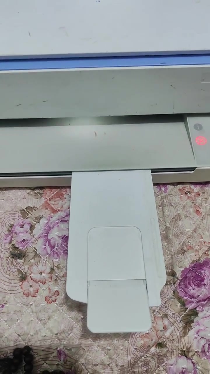طابعه جديدة تطبع تقرير مثل ماموضح بيها كود ينراد الها كاترج يعني بس تقرير تطبع واي فاي وسكنر واستنساخ وتطبع وجهين نقصها تبديل كاترج فقط الي تفيدة يتصل *********** او واتساب السعر ٥٠
