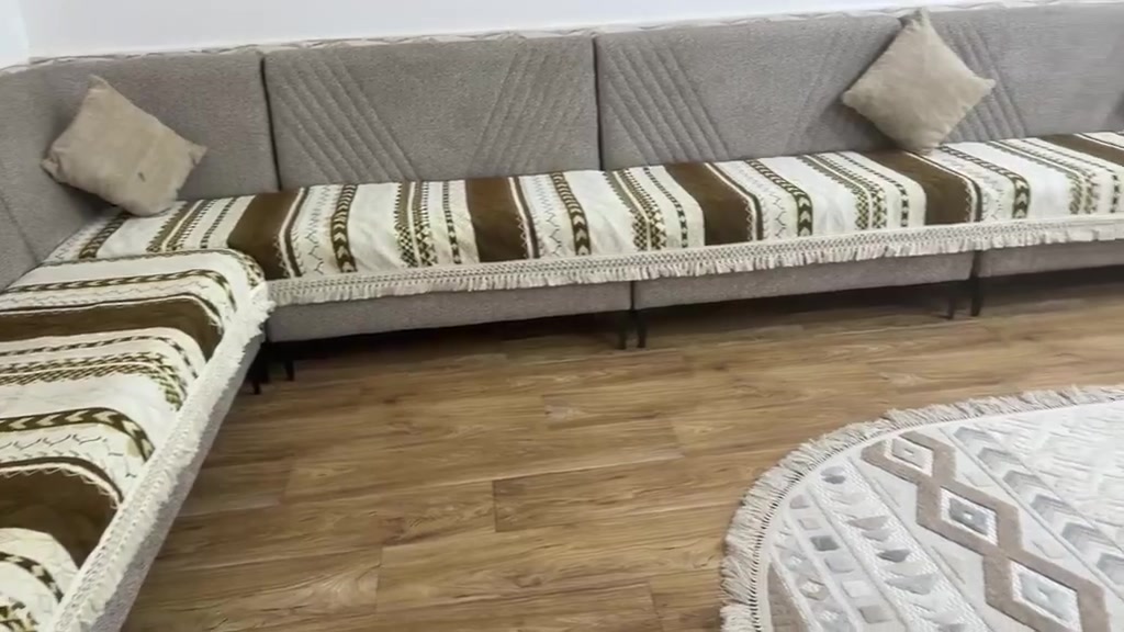 سلام عليكم قنفات جدد ما صارلهن شهر للبيع مكان بصره تواصل ***********
