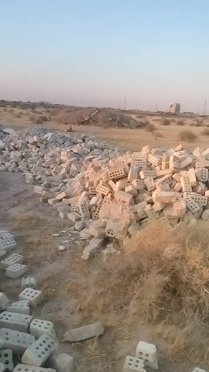 طابوك جمهوري للبيع للعلم الطابوك مبني بجص
***********
***********
