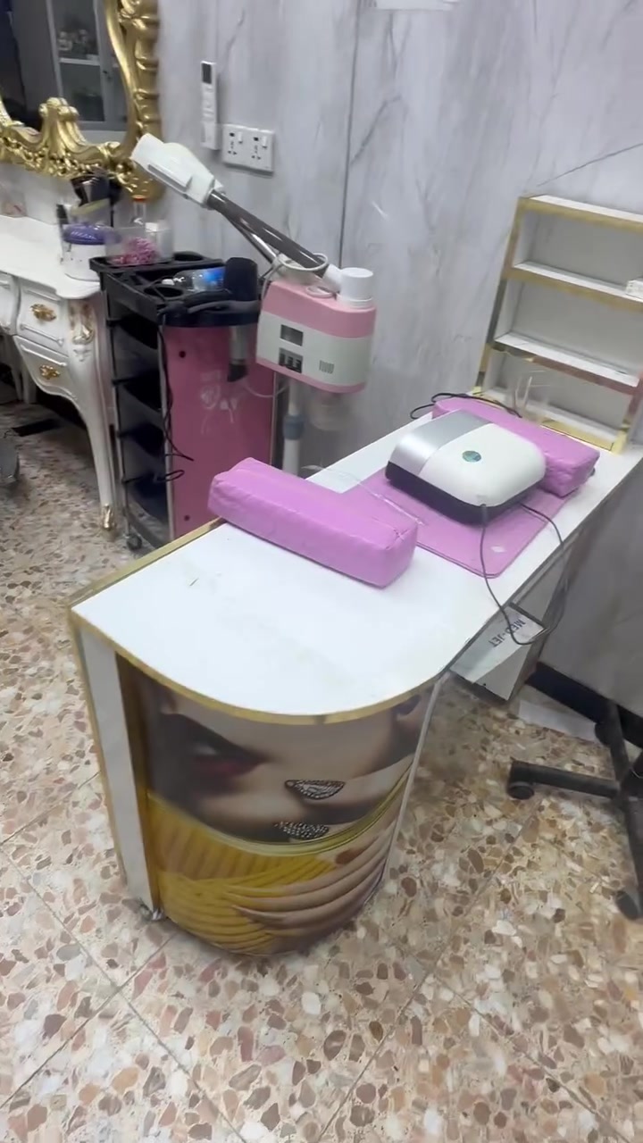 صالون كامل البيع عنوان بغداد المدينه لستفسار ***********
