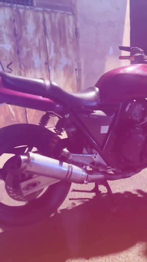السلام عليكم اخوان
دراجهcb400 جيل اول 16ولف كامله مكمله كفاله عامه مابيهه اي نقص دراجه محرك(مكفول) مكينه مامفتوحه شلعه معدل تجي وتشوف بعينك محركها ناعم عليهه ادامه بلكات دهن درجه اولى كله نضيف على وضع الوكاله دراجه للبيع او المراوس حسب القناعه 
السعر والاستفسار اكثر ***********
