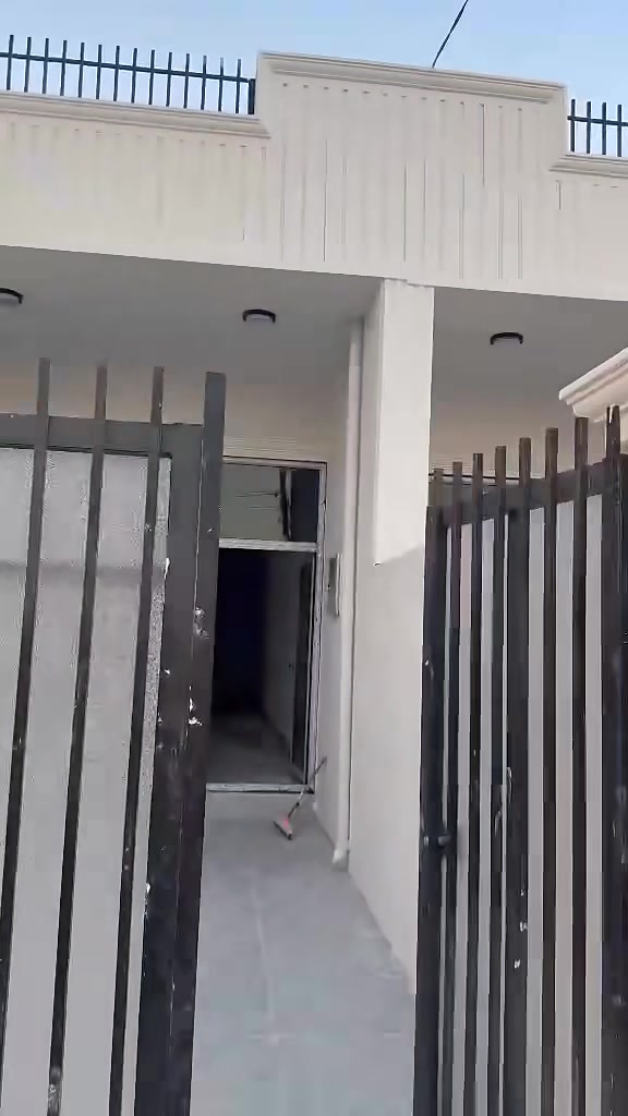 سه رتا به ناوى خوداى گه وره و ميهربان
سلاو كريارانى به ريز ئه م 2خانومان لايه بوفروشتن رووبه رى هه ردانه ى 120م به 120م فول كاشيه سفره مالى تينچوه كامل خه ده مات به كواليتيكى زورجوان و سه رده ميانه دروست كراوه 

پيكهاتو ه له دووژورنوستن/هول و ميوان تيكه لاو /متبغ حار/,مشته ملأت/ناونيشان كركوك بنجاعلى نزيك علادين موختار ناوبازاركه هه روهانزيك مصته و سفه كه و مدرسه خه لات ى سه رتايى بوزانينى زياترپه يوندى كن به م ژمارانه ى لأى خواره وه 

***********

***********توى به ريز هه رمولكيكت هه يه ناونيشان و ينه مان بوبنيره بوپيچه كه مان ياخود سه ردانى نوسينگه كه مان بكن 

نوسينگه ى شالاو زه نگه نه 

***********

***********
