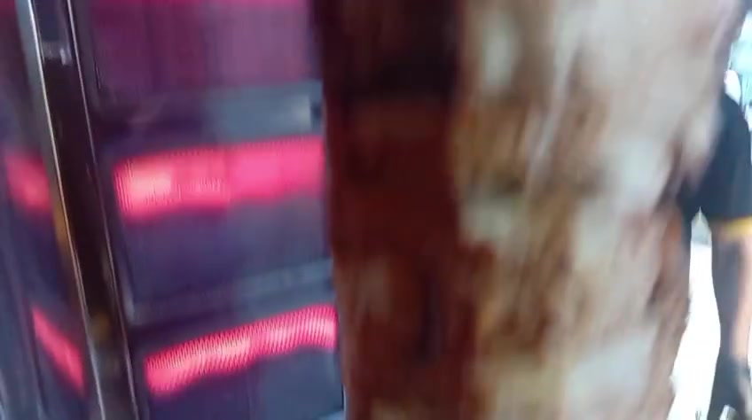 *مطعم المنير* جابلك الطعم اللي يدوخ 😋
🌯 *لفة فلافل* = 1000 فقط 💰  
🌯 *لفة صاج فلافل* = 1000  
🍗 *لفة كص دجاج* = 2500  
🌯 *لفة صاج دجاج* = 2500  
🍔 *لفة بركر لحم دبل* = 3000  
🍔 *لفة بركر دجاج دبل* = 3000  

📌العنوان الشارع العام مجاور مكتبة بسماية🙋🙋
*اوقات التوصيل*: من 5 العصر الى 12 بالليل ⏰  
*للطلب*: ************* ☎️☎️☎️☎️☎️☎️☎️📞 

طعم، نظافة، وسرعة بالتوصيل 🚀🏍️🏍️🏍️
علي حسين
