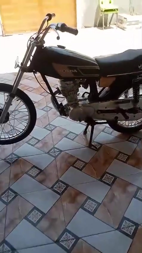 دراجه البيع نامه شلامجه كله اصلي تعمير جديد مكينه بدل بيهه بس ولف مكاني ناصريه سوك شيوخ كرمت بني سعيد سعر 575 وبيهه مجال قليل كلك ***********
