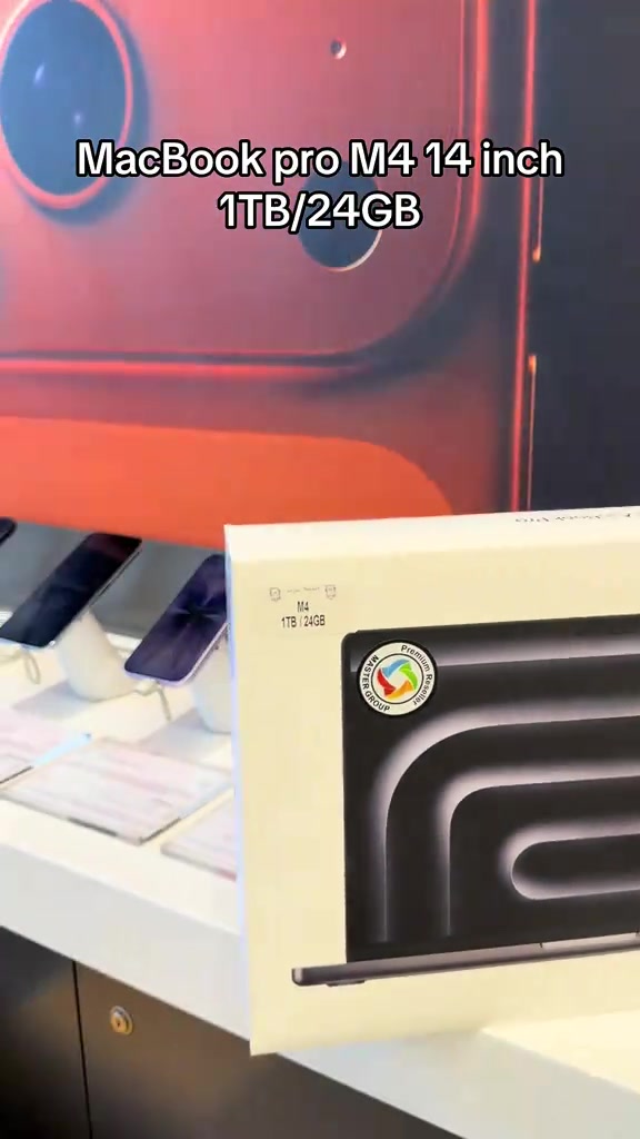 ماكبوك برو M4 • ١٤ إنش • اقساط