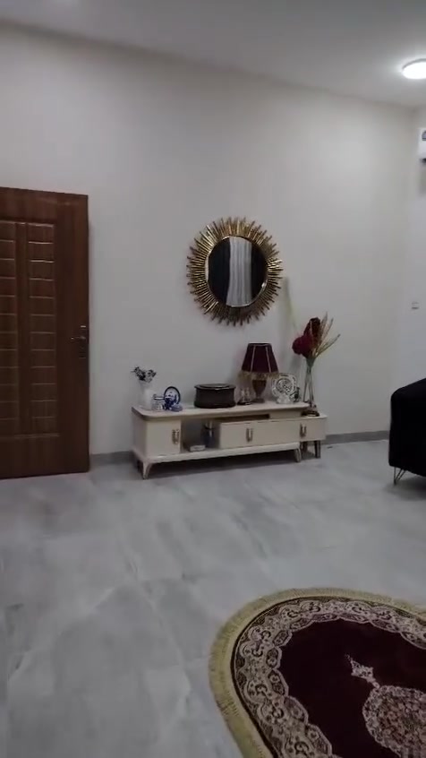 السلام عليكم
السلام عليكم
تخم تركي 10 مقاعد + ميز بلازما +ثرية وبراكيت نحاس 
عارضها ب600 مكاني الفلوجة 

***********
