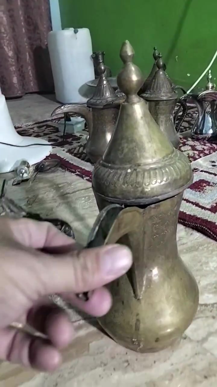 السلام عليكم دلال 3 قديمة سعر على الخاص او واتساب توصيل موجود عنوان بغداد ***********
