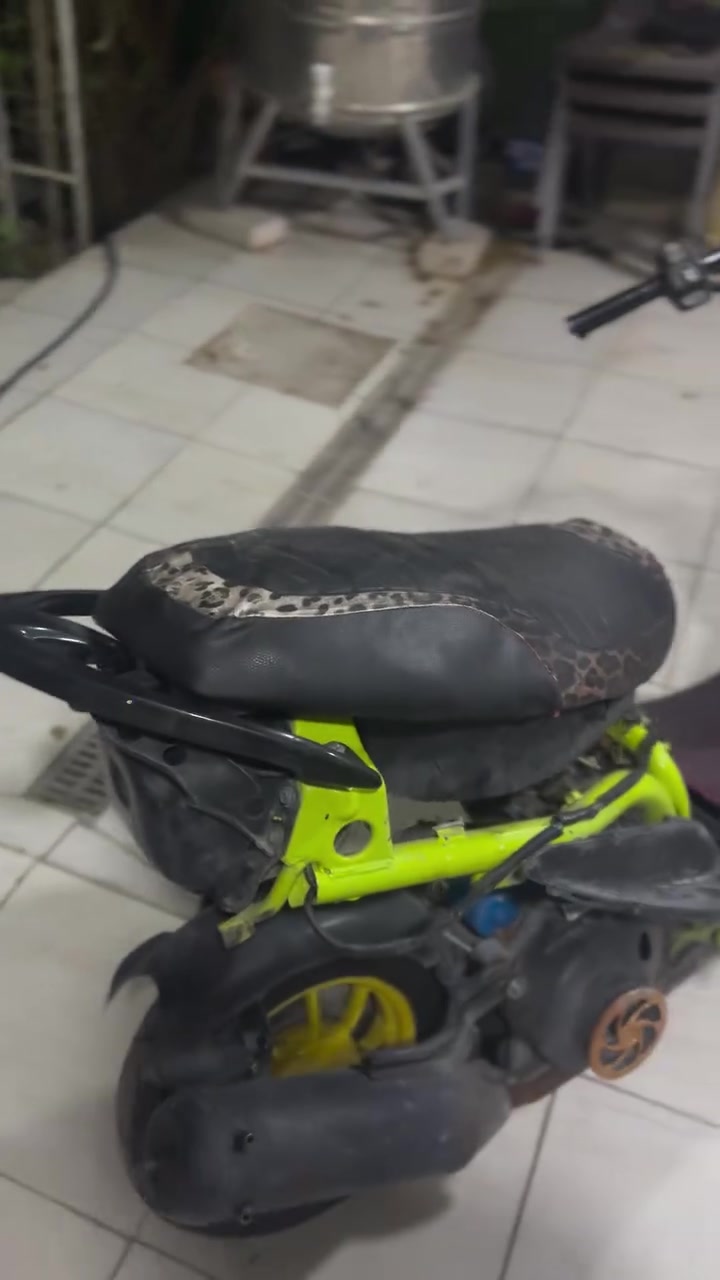 سلام عليكم دراجه ماكس عدله مال لعب
دراجه تخبل بوشه 49. 

كلجات رياضي. 

ويل مشيف 

صينيه بريك امامي 

قبق فلاوين ncy اصلي 

صالنصنه fm البلاديه مو الي بلصوره 

بجم اصلي 

قبق شاصي ستيل 

قبق كور 

سلف رياضي 

دراجه تخبل 

السعر. 500  وبيه مجال 

مكاني بغداد الدوره 

***********
