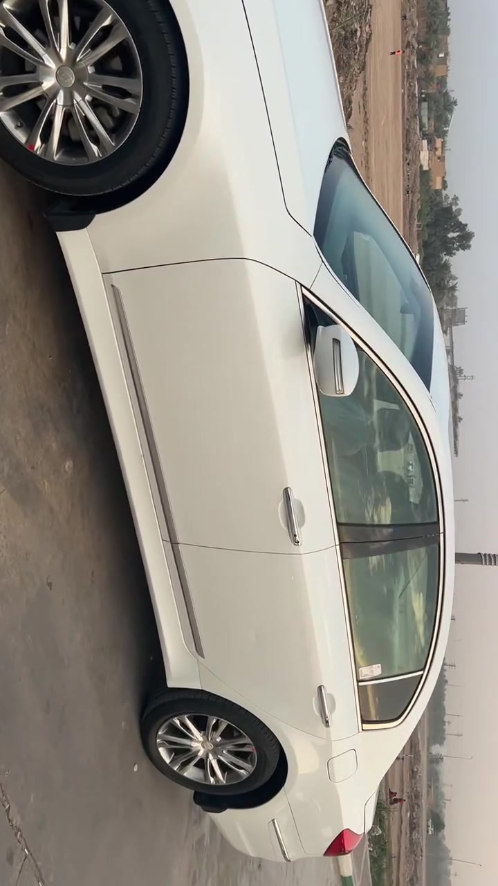 جينسس خليجية • ٢٠١٣ • ماشية ٢٢٧٠٠٠