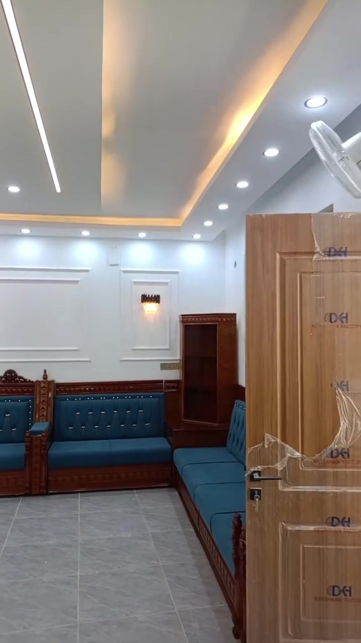 نعمل لكم جميع الديكورات والاصباغ
باسعار ترضي الطرفين انشالله 
مكاني بغداد ***********
نموذج عملنه👇
