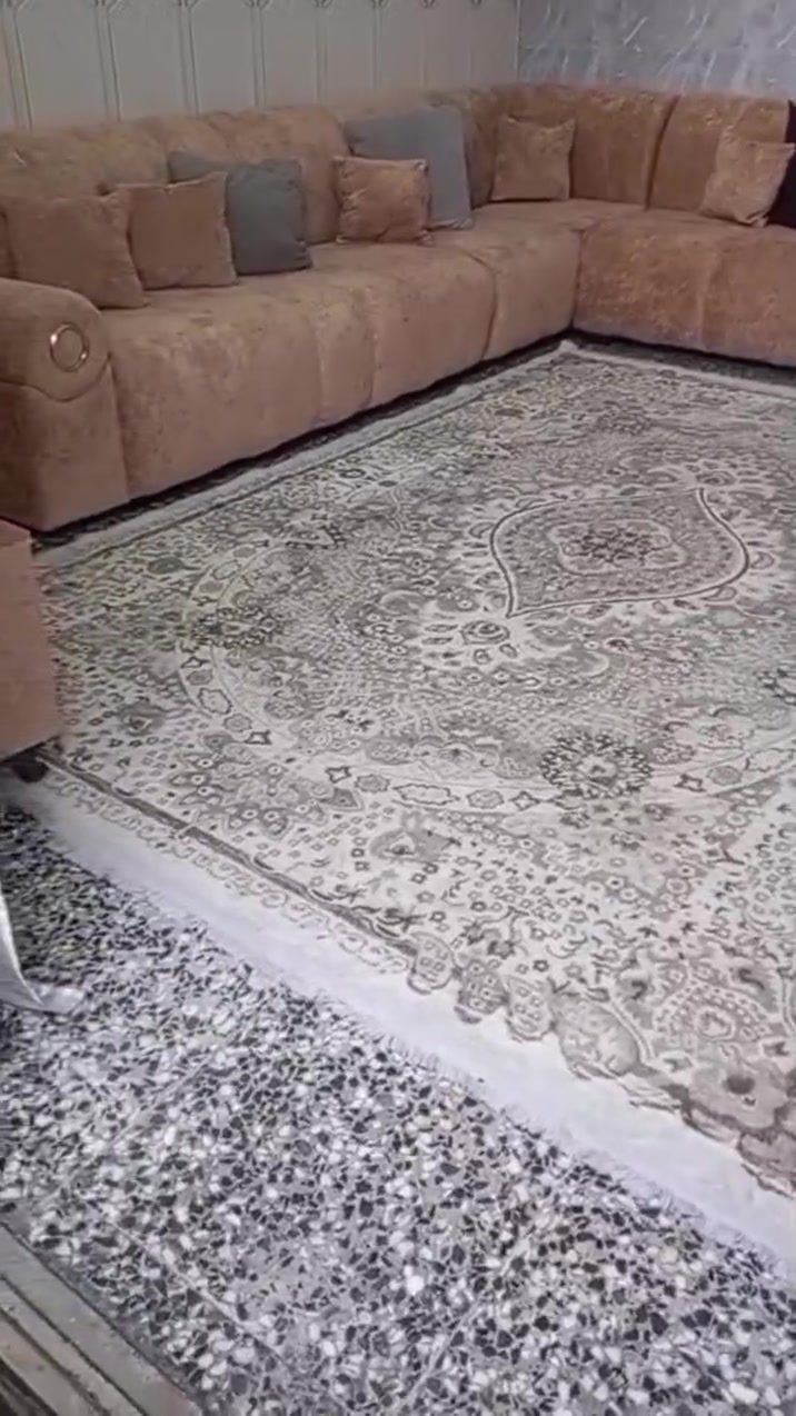 تخم ديوان لبيع جديد تفصل درجه اولى شخط ما بي معه كوشات وبرده وطبله بسعر 300بي.مجال.تصال على هاذ رقم ***********
