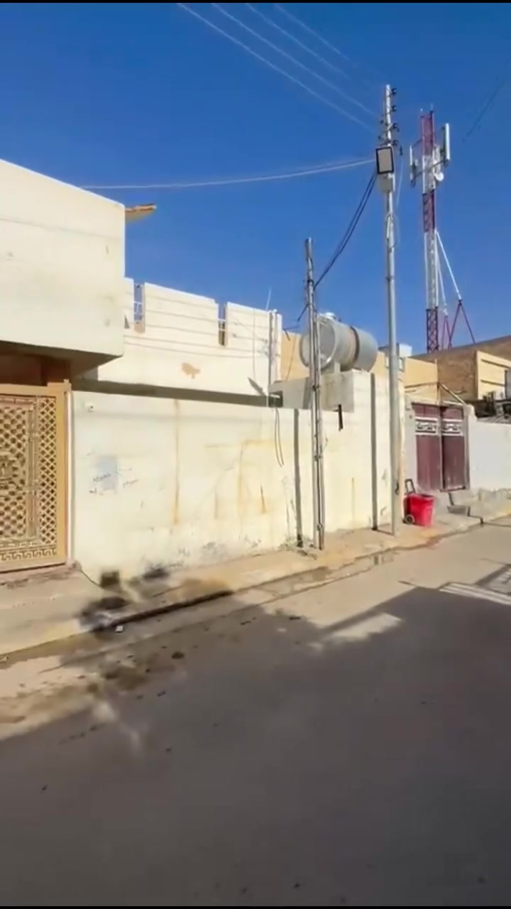 بسم الله الرحمن الرحيم 
🔴بيت طابق واحد الفلوجه الجغيفي الاولى 
🔴خلف مدرسة المجد الاهليه 
🔴مساحة 200 متر
🔴الواجهة 10 متر 
🔴النزال 20
🔴شارع 8 متر 
🔴السعر 150 وبي مجال 
🔴للاستفسار مكتب فلاح الزوبعي 
***********☎️
خميس الحلبوسي 
‭***********‬ ☎️
📍الفلوجه مقابل مجمع الشفاء
