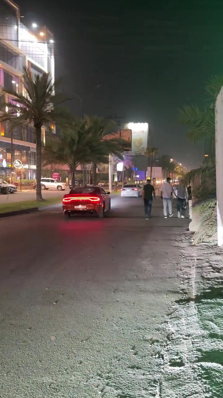 السلام عليكم 
دوج تشارجر دايتونا 2021
محرك 5700 V8
ماشية 46 الف 
السياره حادثها بالمنشور موجود 
باسمي هزه بعدها ممنتهيه يعني كبل تحول

السياره كشنات تدفئة تبريد الخلفيه تدفئة 
بيها سوبر تراك باك 
حلوه السياره 
عارضها ب185 وبيها للشراي 
رقمي ***********
