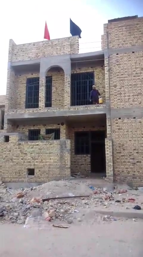 نجار قالب لصب الكونكريت ***********
