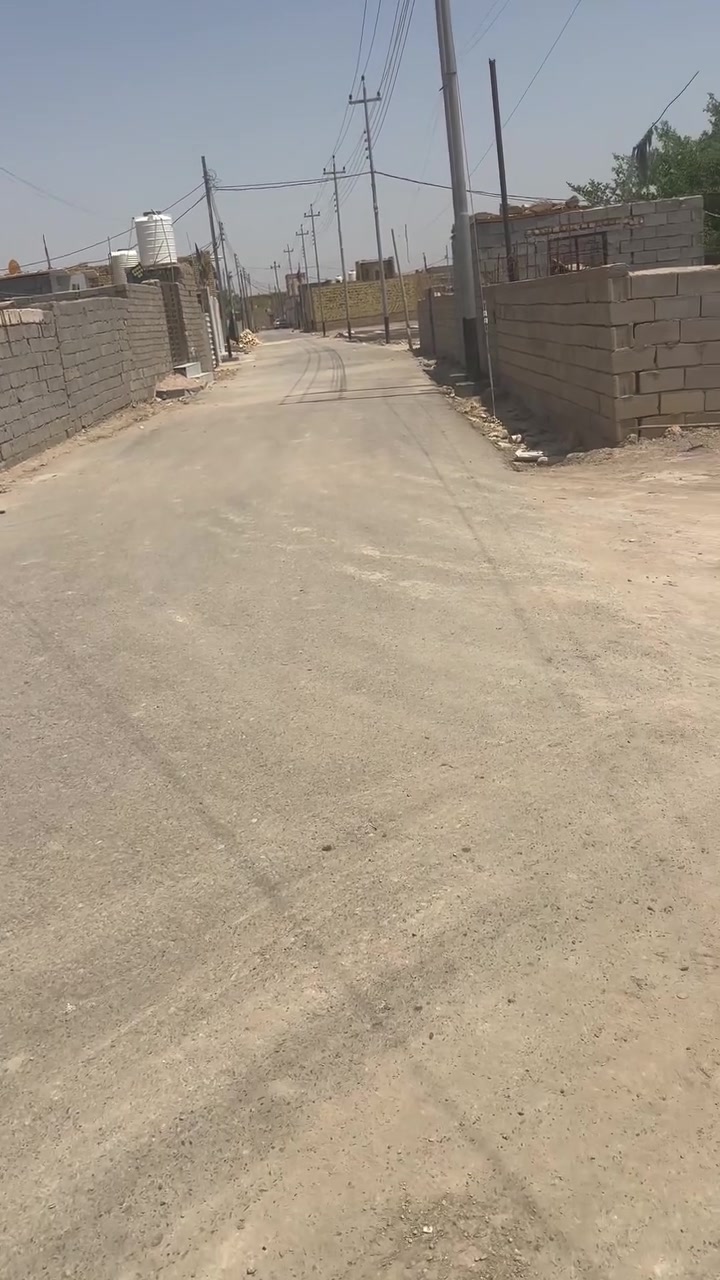 السلام عليكم قطع ركن وجه على شارع تبليط شارع سيد وحيد ماي كهرباء مجاري كامله وجاهزه لسكن حي جوادين ‭***********‬
