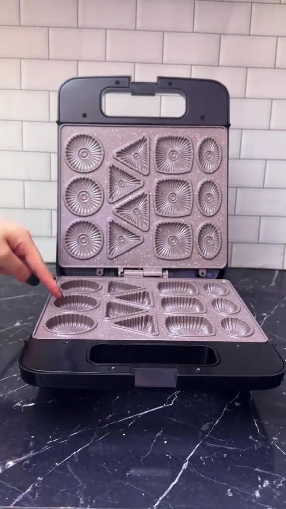 🍪🔥 ماكينة الكوكيز والكليجة – Mixdor

ألذ كوكيز وكليجة بالبيت وبكل سهولة 😍

⚡ 1400 واط
🍪 13 قالب مختلف
✨ غير لاصقة وسهلة التنظيف
🌡️ تحكم بدرجة الحرارة

💰 27,000 د.ع فقط!
⏳ الكمية محدودة!

📲 للطلب: ***********
🚚 توصيل لجميع محافظات العراق 🇮🇶

💬 اكتبي «تم» بالتعليقات ونرسل لك التفاصيل بالخاص!

 #ماكينة_كليجة #ماكينة_كوكيز #حلويات #أجهزة_مطبخ #عروض_العراق