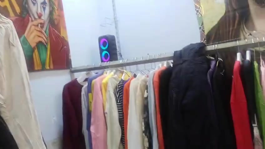 ملابس شتوية • ما ملبوسة • محل كامل