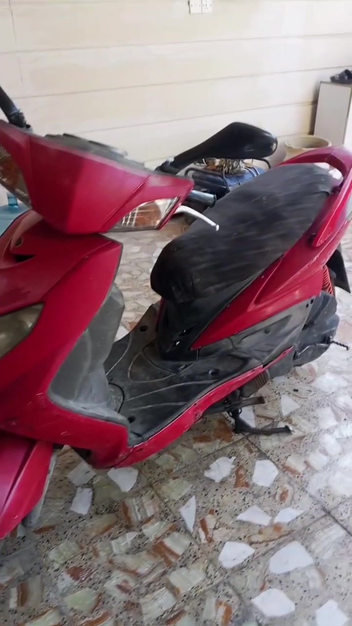 سلام عليكم دراجه سكنس فحل نوزل بحال جيد ميكانيك خير من الله مابيه نقص عنوان بغداد الجديد ها تف *********** موجد واتساب شراي يتصل سعر ٤٠٠
