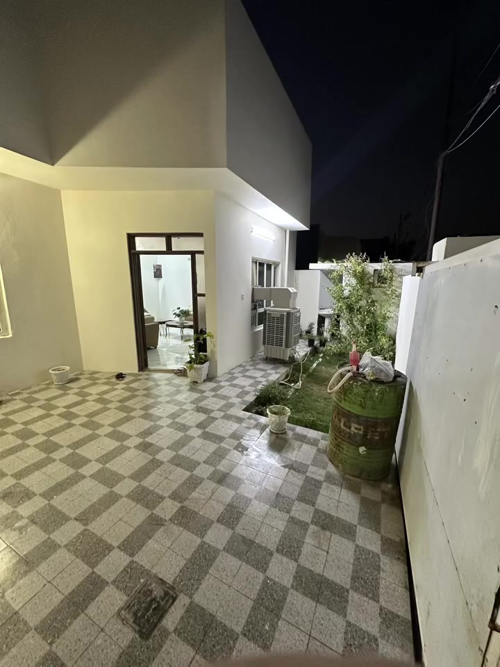 ((بسم الله الرحمن الرحيم))
🏡     🏘      🏚 

#بيت_للبيع         

🔴 جغيفي ثانيه 

مجمع توفيق 

✅المساحة : 150
 
مكون من2 غرف نوم
 صالات 1
ومطبخ 
واستقبال 
حمام عدد2
مناور عدد 2

 🛣 الشارع 🛣🛤 : 10

🗒📑⚖️ نوع الملك : طابو زراعي سند25 

💸💰 السعر  💰💸: 110🔴وبي مجال

للاستفسار : مراجعة 
🥇 مكتب الدليمي 🥇
🩸📍العنوان الجغيفي _نهايت سياج المقبرة على السايد الايمن.                         
                                     
            📱📲  للاتصال :  ميثم*********** 📞☎️

#عقارات_الفلوجة #عقار_للبيع #عقارات_الانبار #عقارات_العراق  #العقار #عقار
#العقار_للبيع #للبيع #بيع #بيت #بيوت #قطعة #قطع
#ارض #

