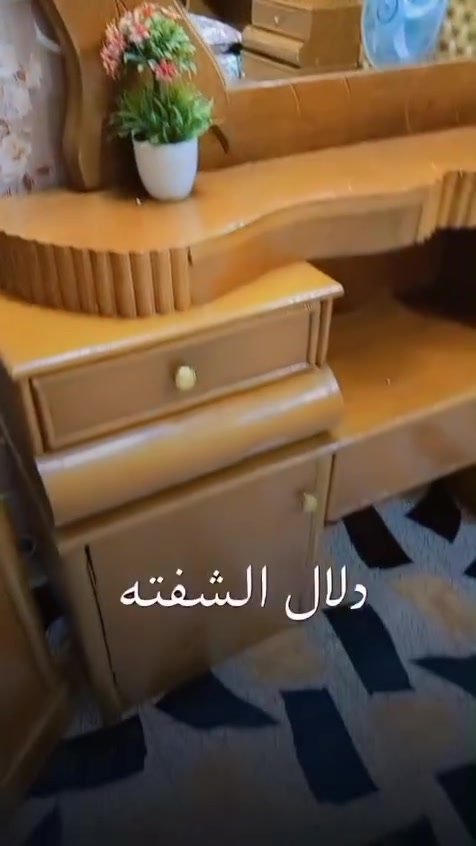 غرفه نجاره ام ٦ابواب ملحق نظيفه حيل ضهر جرجوبه السعر ٥٠٠ وبيه مجال بسيط مكاني حصوه وهذا رقمي ***********
