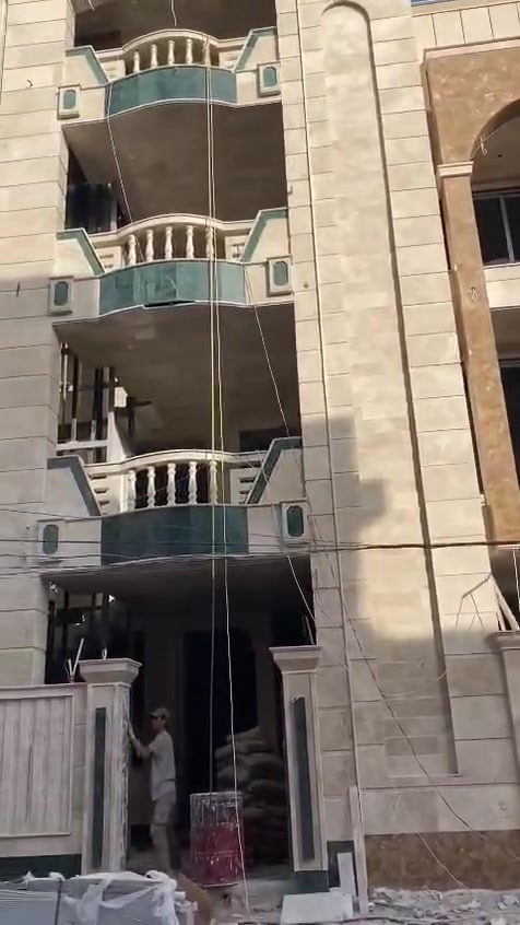 السلام عليكم 
كادر مختص لتغليف الواجهات
بالحجر والمرمر باحدث الديكورات 
شغل ميكانيك شغل لحيم وتحشاه خبط 
شغل درجه اولى استلام مهندس 

*********** واتساب 
*********** واتساب

