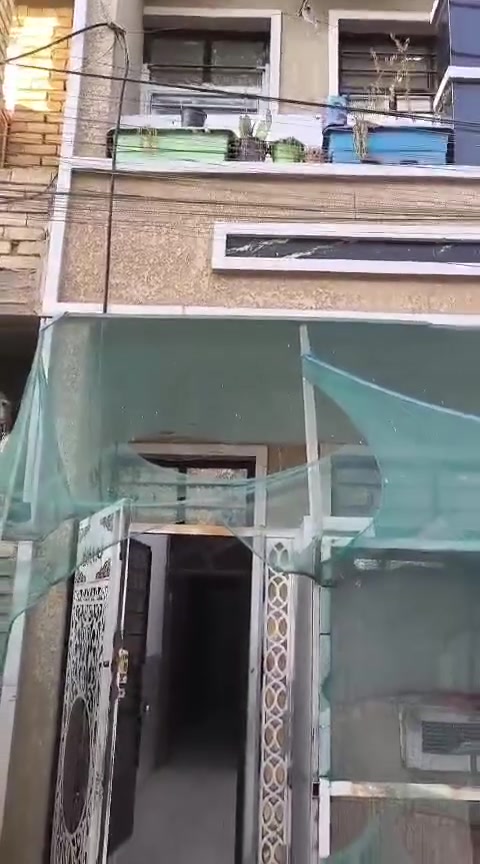 ⛪️للايجار مشتمل مساحه60متر 
ثلاث طوابق - ثلاث غرف نوم⛪️ 

📍 العنوان ؛-الشعب حي البساتين - بشارع شيخ منهل 

✅ايجاره 400 الف 🔒 

جاسم الدراجي 

📲***********

حيدرالزبيدي 

📱***********
