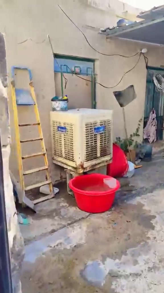 السلام عليكم بيت تجاوز للبيع كفاءت السيدية كامل خدمات ماي /مجاري /كهرباء /على تبليط السعر 20 وبي مجال ***********
