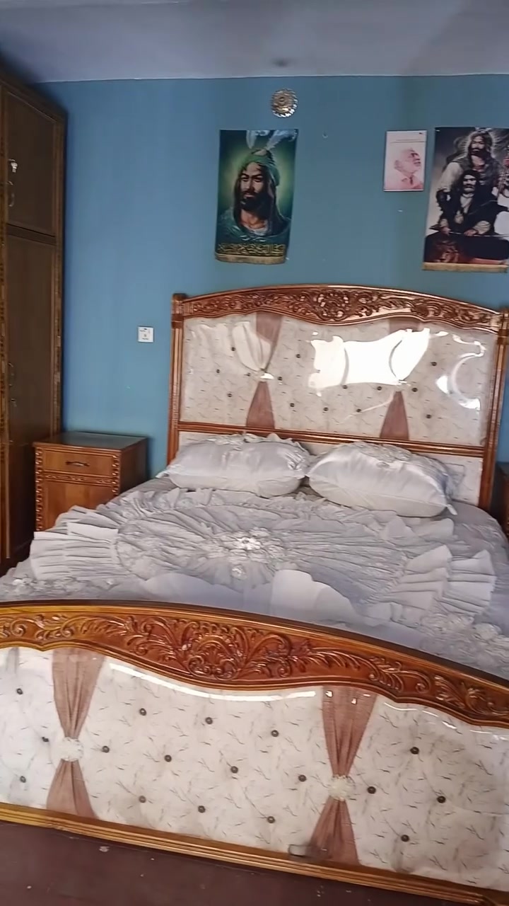 غرفه نوم • مستعمله • كالجديده
