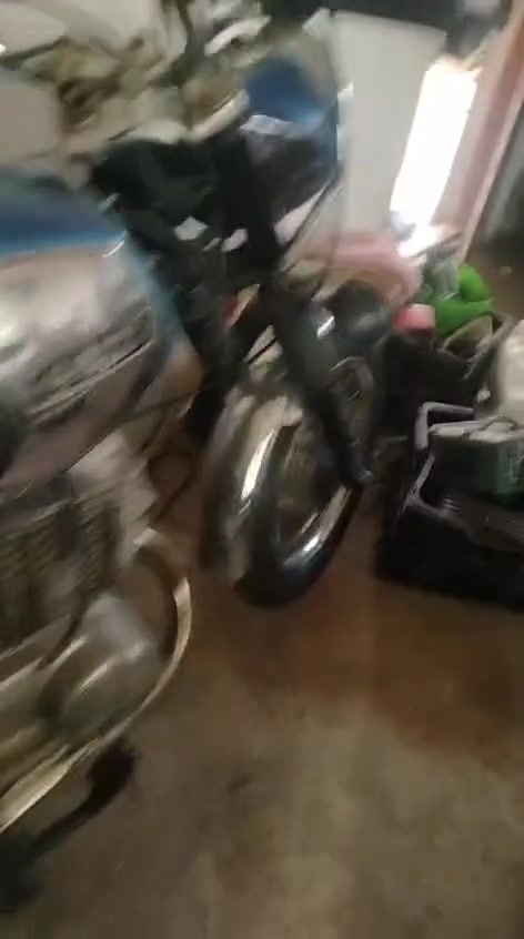 سلام عليكم درجه امزت ٨١ كله نضيفه كهربيات شغاله كله نضيفه درجه بدون  السعر مليون بيه مجال عنواني بصره ابو الخصيب ***********
